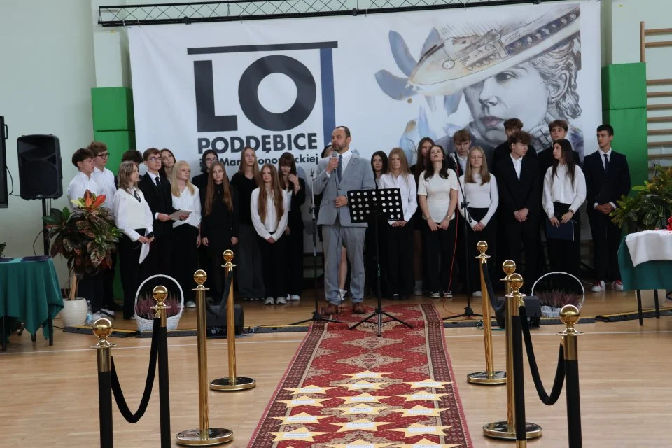 Uroczyste obchody Dnia Edukacji Narodowej w szkołach powiatowych Poddębic